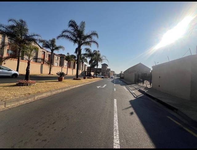 1 BEDROOM APARTMENT FOR SALE IN ORMONDE